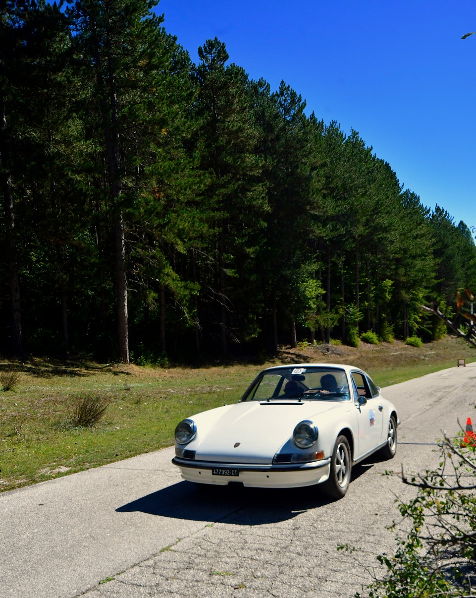 Gregorio Mirone su Porsche 911 E del 1969 a Pescasseroli